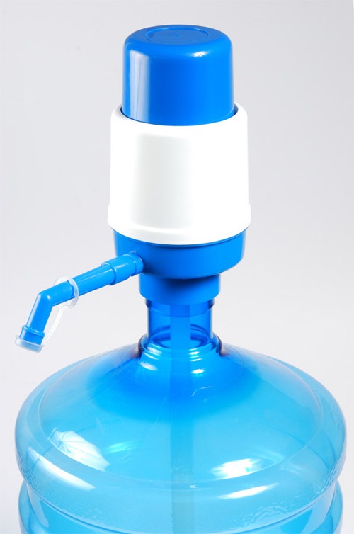 Ручные помпы вода 19. Механическая помпа SMIXX. Помпа для воды SMIXX economy. Помпа механическая для воды 19 литров. Вакуумный насос для воды из бутылки.